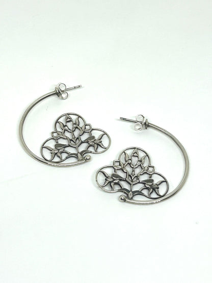 Muqabil Hoop Earrings